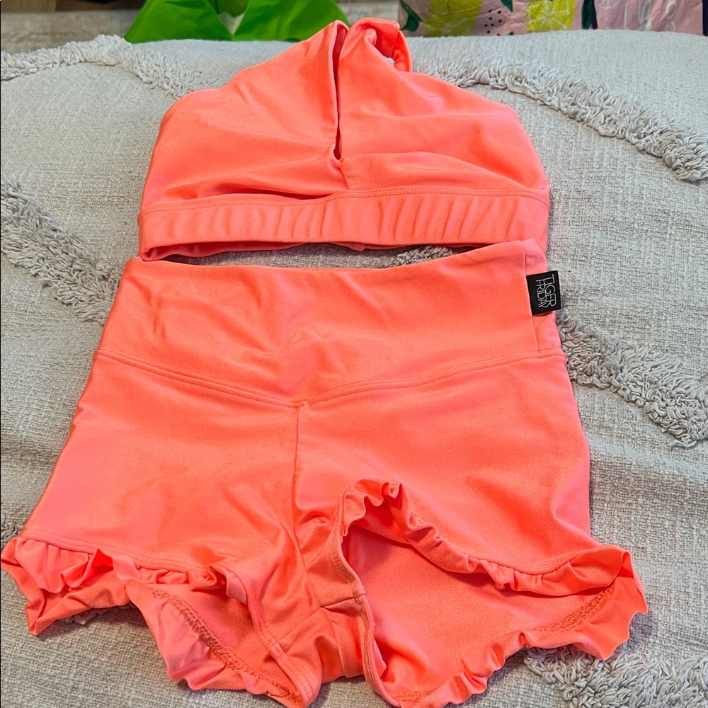 Tiger Friday twisted sister and ruffle shorts size CXL